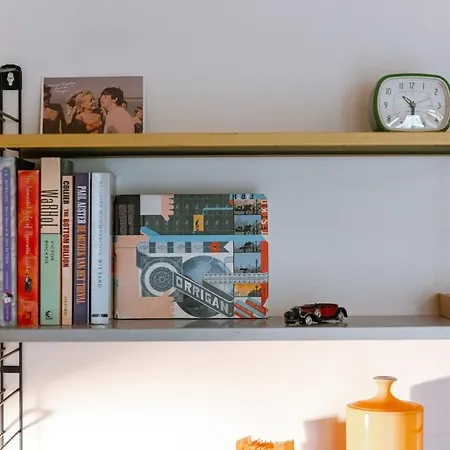Huswell - Characterful In Apartment *